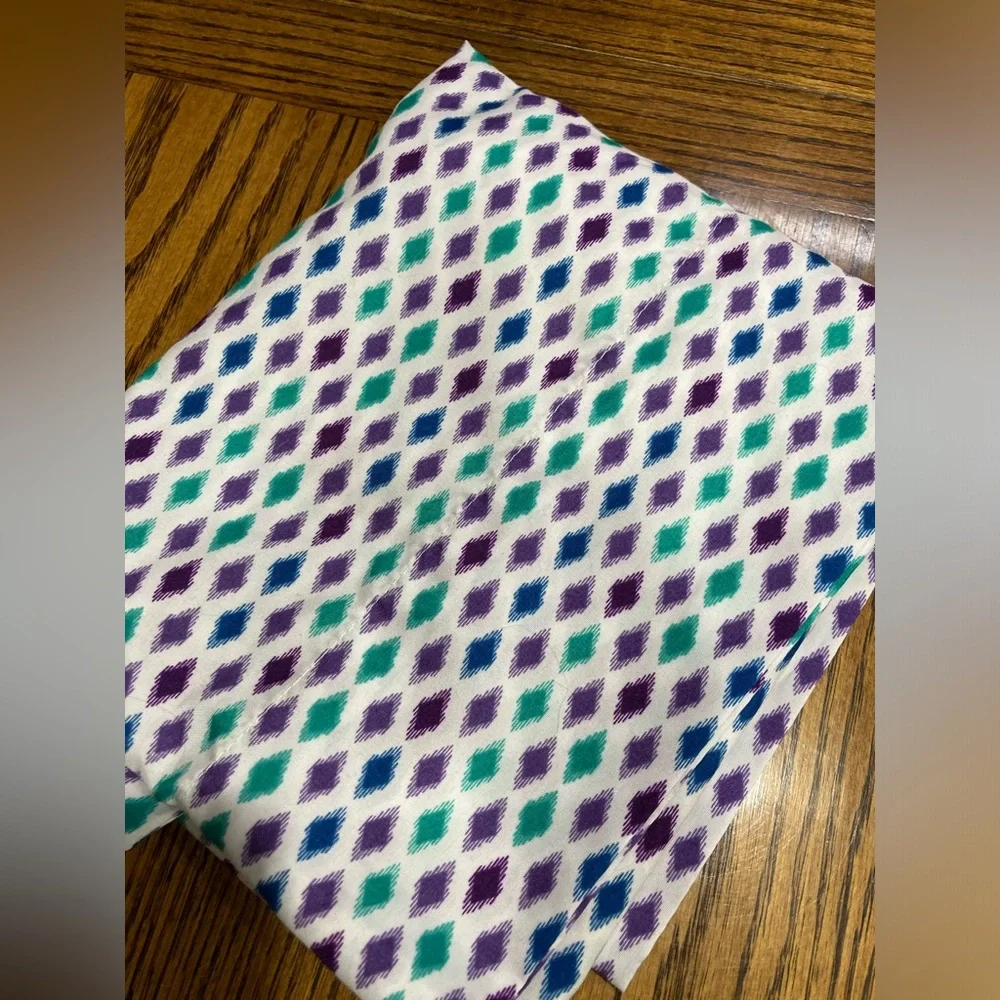 Twin sheet set in purple and teal diamond design